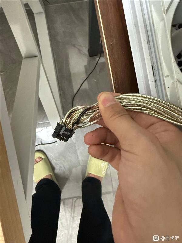 普惠配资 首批受害者出现：RTX 5090D电源接口接连被烧！